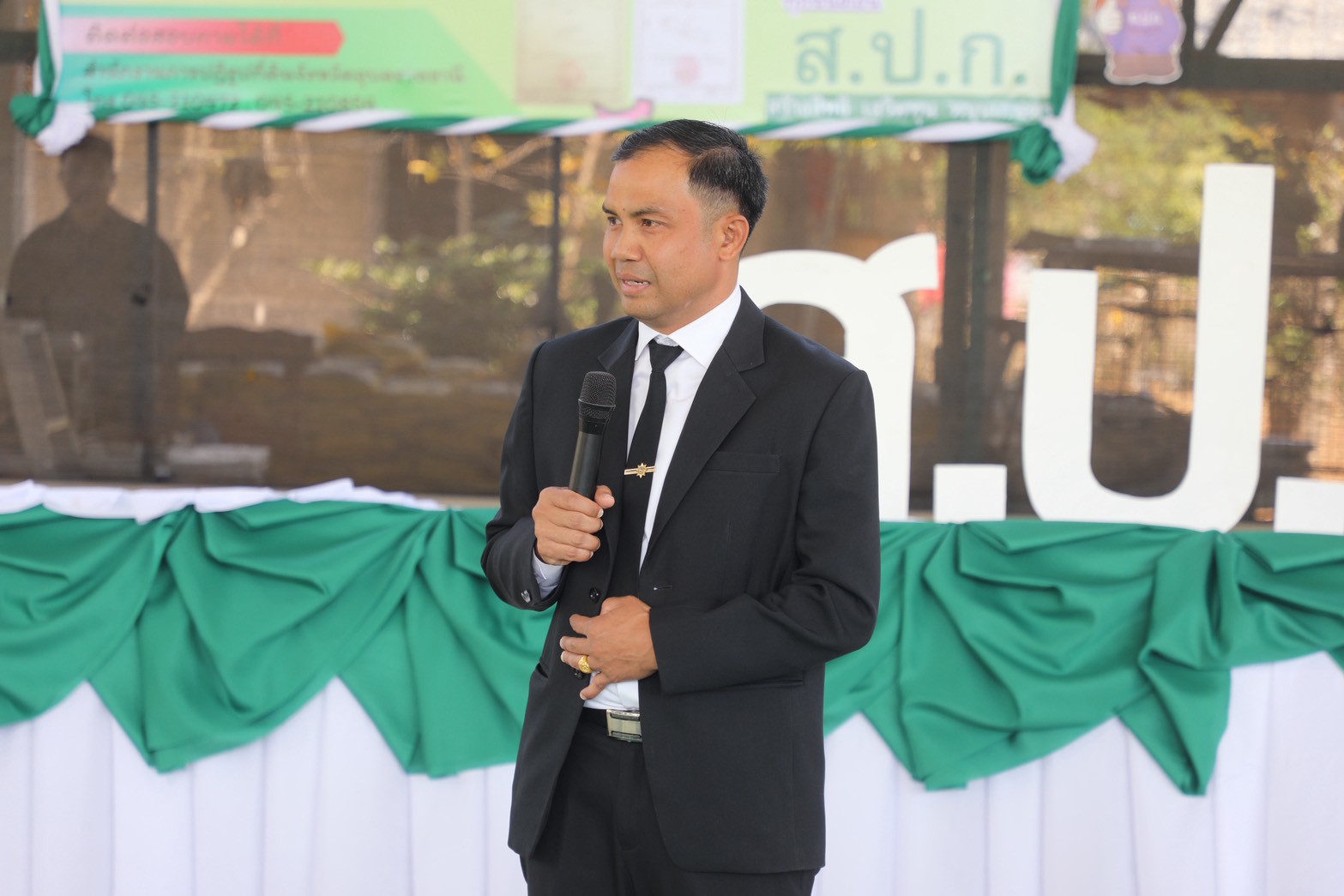 title - ชาวน้ำยืนเฮ ส.ป.ก. ขนทัพบริการถึงที่ ต.เก่าขาม ลดค่าใช้จ่าย ยื่นขอออกโฉนด - ปรึกษาปัญหากฎหมาย ครบจบในที่เดียว